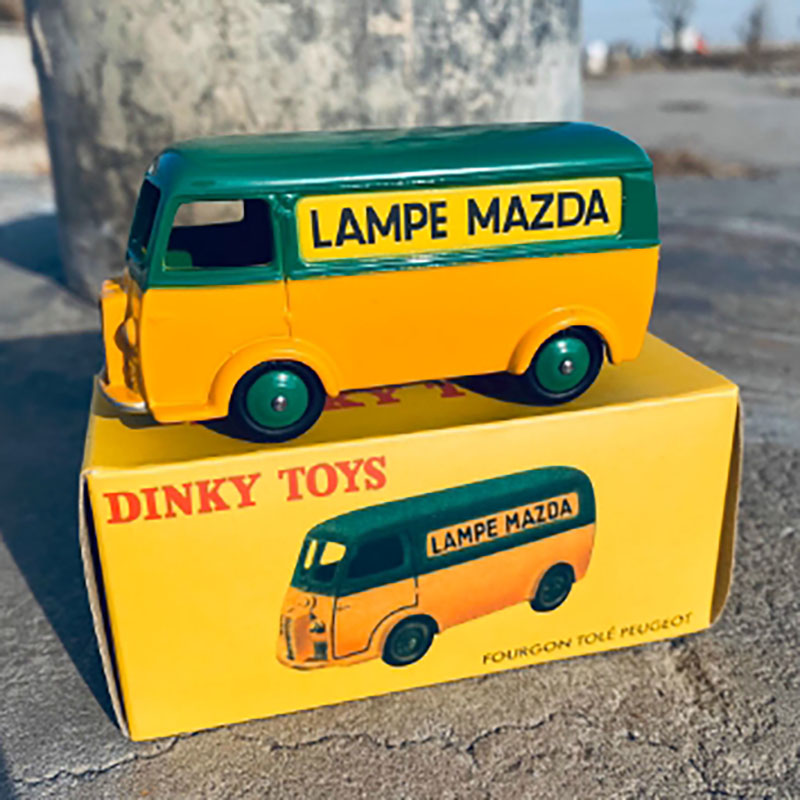 1:64 Scale Dinky Toys Alloy 25 - Party Games Bus review and price